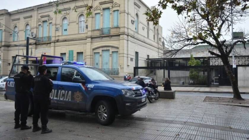 Grave: una policía embarazada fue baleada en la cabeza por su pareja en Coronda Operaron de urgencia a un ex lider de "Los Monos"