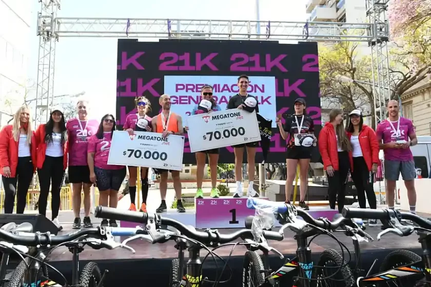 Maratón 21k: Una multitud corrió en Rafaela Maratón 21k: Una multitud corrió en Rafaela