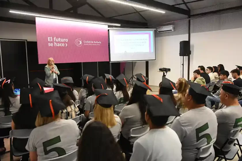 Reconocimiento a estudiantes de extensiones áulicas de la EEMPA N° 1007 “Libertad” Reconocimiento a estudiantes de extensiones áulicas de la EEMPA N° 1007 “Libertad”