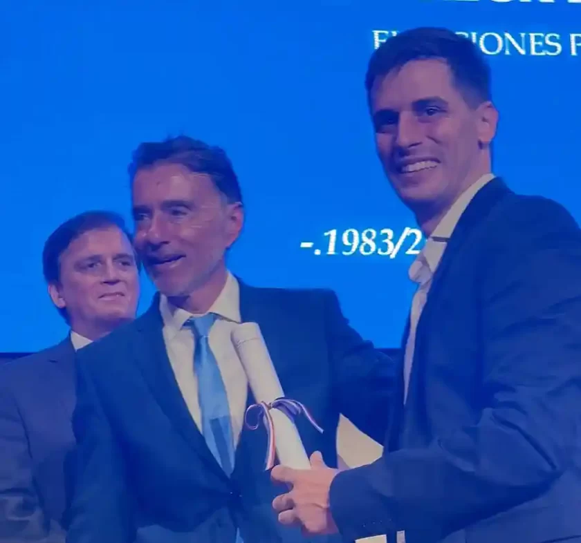 Leonardo Viotti recibió el diploma de intendente electo Leonardo Viotti recibió el diploma de intendente electo