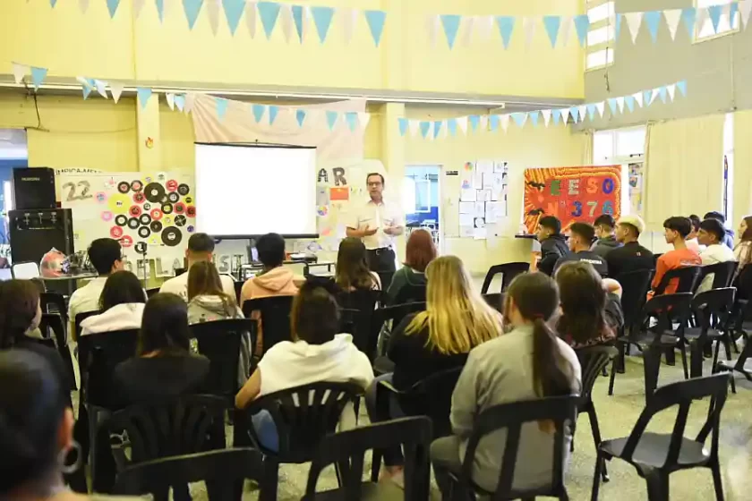 El programa “Mi primera licencia de conducir” llegó a la escuela Dopazo El programa “Mi primera licencia de conducir” llegó a la escuela Dopazo