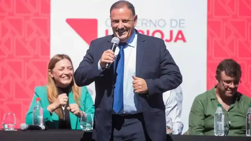 La Legislatura de La Rioja aprueba la emisión de cuasi monedas por 22.500 millones de pesos La Legislatura de La Rioja aprueba la emisión de cuasi monedas por 22.500 millones de pesos
