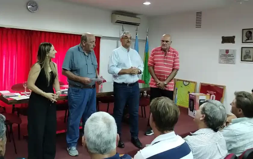 Calvo y la LRF dan inicio a la 2ª edición de la Copa Departamento Castellanos Calvo y la liga rafaelina de fútbol dan inicio a la 2da edición de la copa departamento castellanos