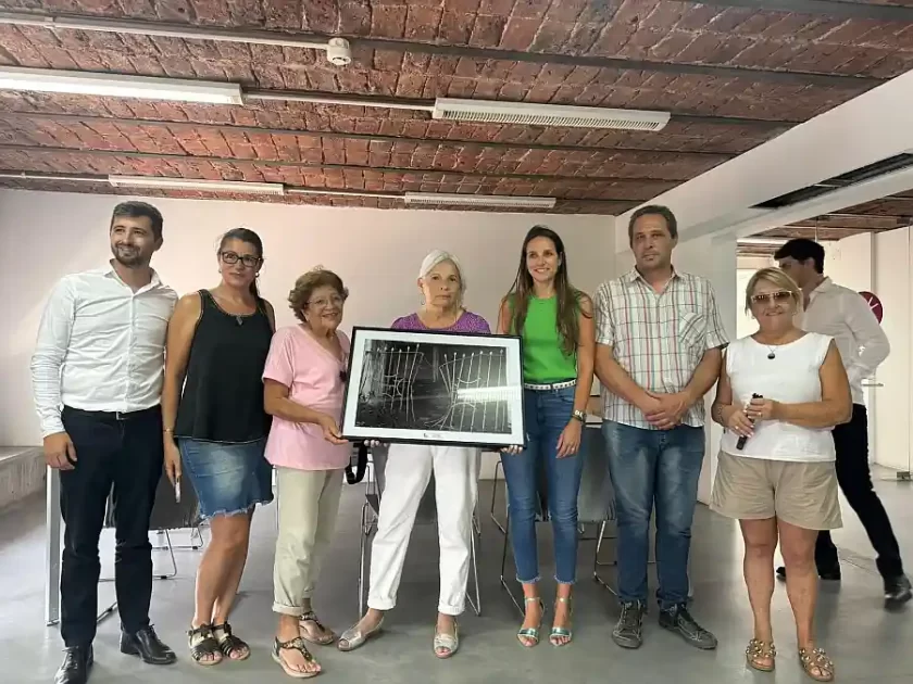 El Concejo Municipal donó las obras del concurso fotográfico al Centro Documental de la Memoria El Concejo Municipal donó las obras del concurso fotográfico al Centro Documental de la Memoria