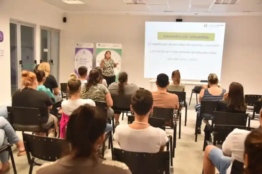 Curso de Manipulación segura y saludable de alimentos en el Centro Recreativo “La Estación” Curso de Manipulación segura y saludable de alimentos en el Centro Recreativo “La Estación”