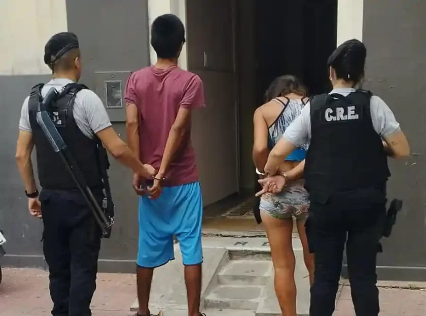 Pareja nuevamente detenida por intento de hurto en el Hipermercado Libertad Pareja detenida por intento de hurto en el Hipermercado Libertad