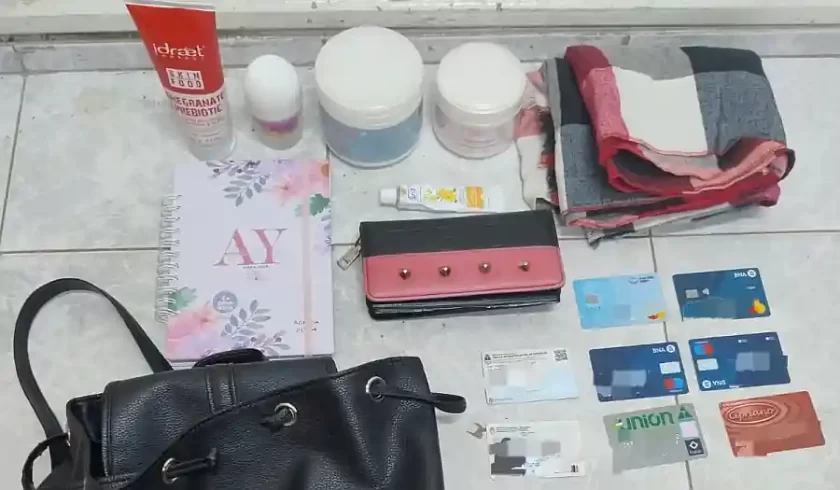 Hallazgo de una cartera en Rafaela: ciudadana recupera sus pertinencias Hallazgo de Cartera en Rafaela: Ciudadana Recupera sus Pertinencias