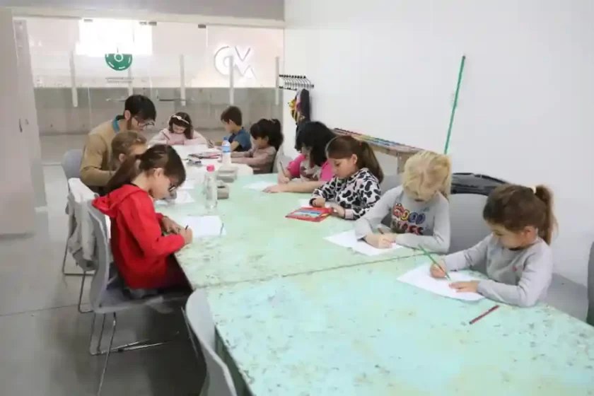 Iniciaron las clases en el Liceo Municipal y en la Escuela de Artes Escénicas Iniciaron las clases en el Liceo Municipal y en la Escuela de Artes Escénicas