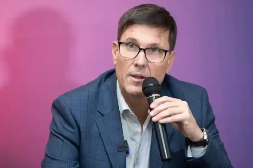 El gobierno provincial extenderá a los docentes privados el premio por Asistencia Perfecta El gobierno provincial extenderá a los docentes privados el premio por Asistencia Perfecta