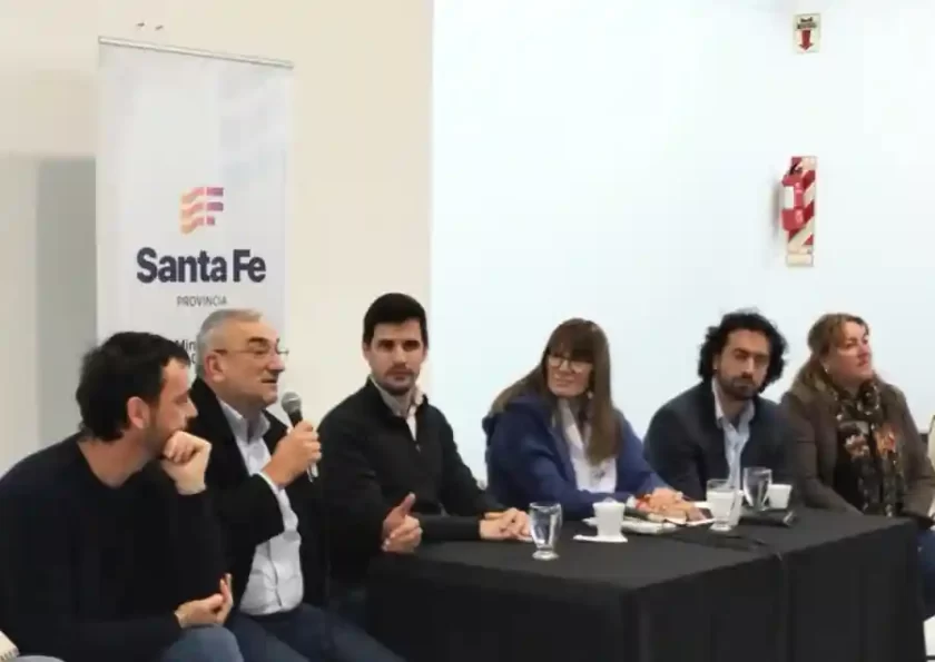 Calvo acompañó a la Ministra de Cultura Susana Rueda en la Posta Territorial del Departamento Castellanos Calvo acompañó a la Ministra de Cultura Susana Rueda en la Posta Territorial del Departamento Castellanos