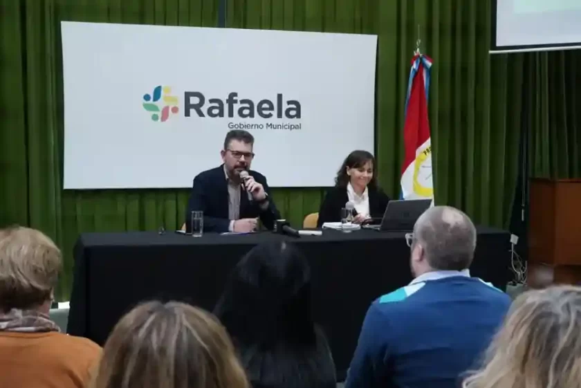 “Debemos dejar de gastar más de lo que ingresa” “Debemos dejar de gastar más de lo que ingresa”