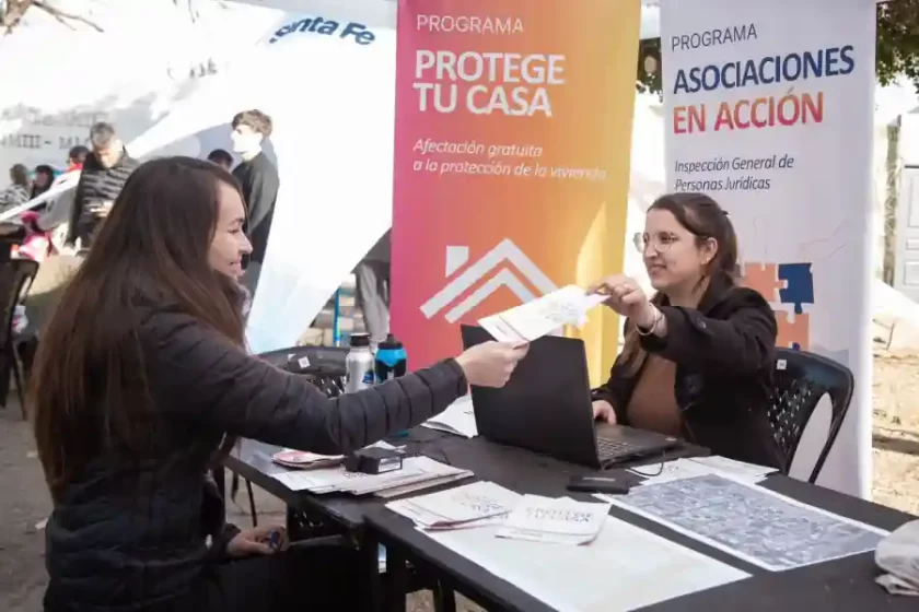 “Santa Fe Acá”: Provincia acerca a la ciudadanía trámites, servicios y políticas públicas “Santa Fe Acá”: Provincia acerca a la ciudadanía trámites, servicios y políticas públicas