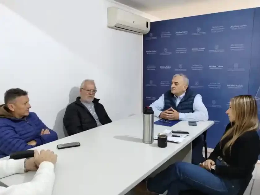 La Comisión de Automovilismo de Atlético de Rafaela se reunión con el senador Calvo La Comisión de Automovilismo de Atlético de Rafaela se reunión con el senador Calvo
