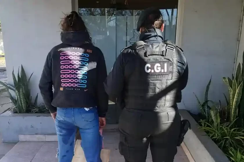 Mujer aprehendida por hurto y amenaza calificada en Rafaela Mujer aprehendida por hurto y amenaza calificada