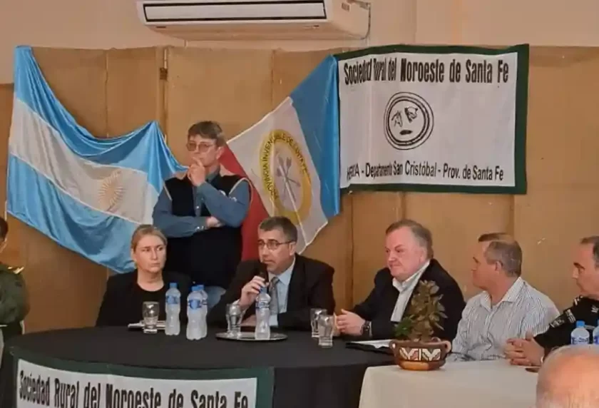 El Fiscal Regional de Rafaela participó en reunión multisectorial en Hersilia El Fiscal Regional de Rafaela participó en reunión multisectorial en Hersilia