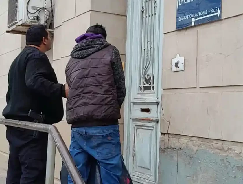 Un sujeto fue detenido por un hecho delictivo en Rafaela y acusado de Robo Simple Un sujeto fue detenido por un hecho delictivo en Rafaela y acusado de Robo Simple