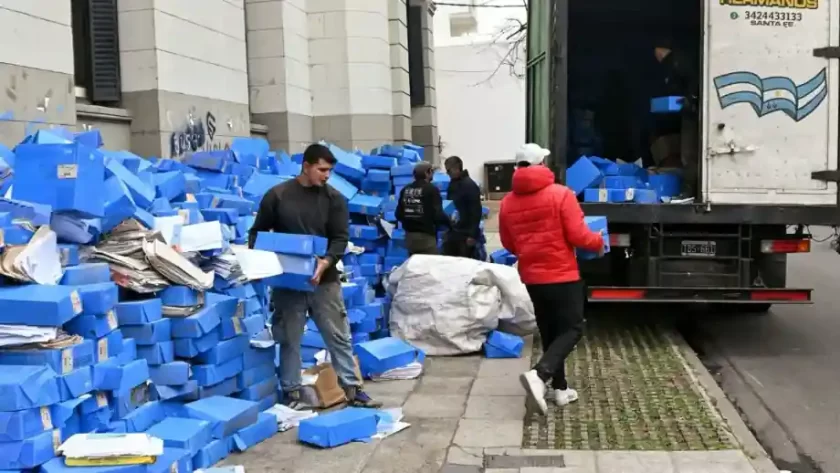 Reciclan más de 15 toneladas de expedientes en condiciones de descarte del Ministerio de Salud Reciclan más de 15 toneladas de expedientes en condiciones de descarte del Ministerio de Salud