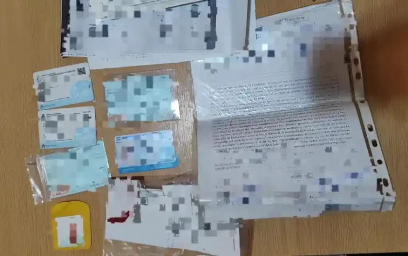 Rafaela: Tenía documentación de un tercero y afirmó haberla hallado en la basura documentos