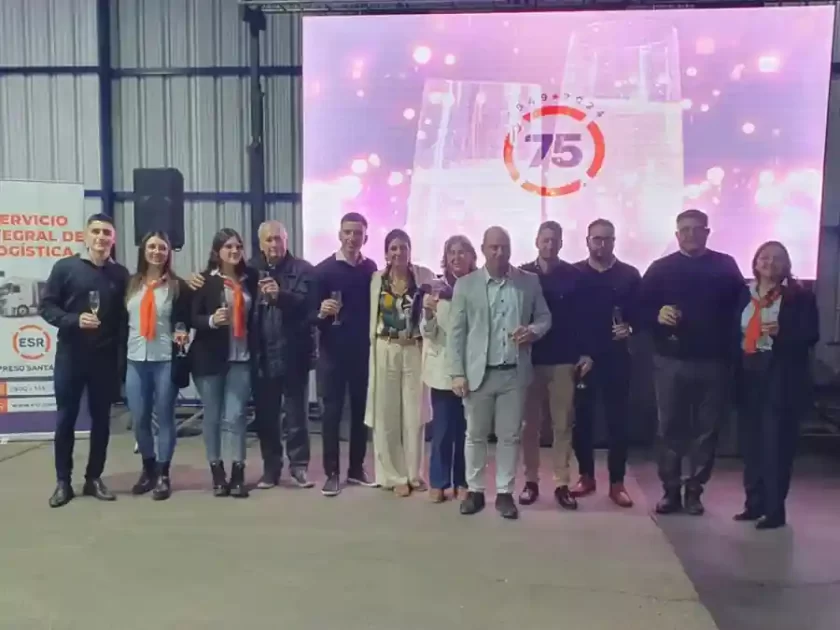 Expreso Santa Rosa celebra 75 Años con la apertura de su sucursal 13 en Mendoza Expreso Santa Rosa celebra 75 Años con la apertura de su sucursal 13 en Mendoza