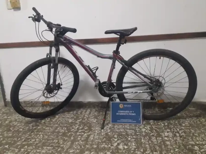 Humberto Primo: Secuestro de una bicicleta Humberto Primo: Secuestro de una bicicleta