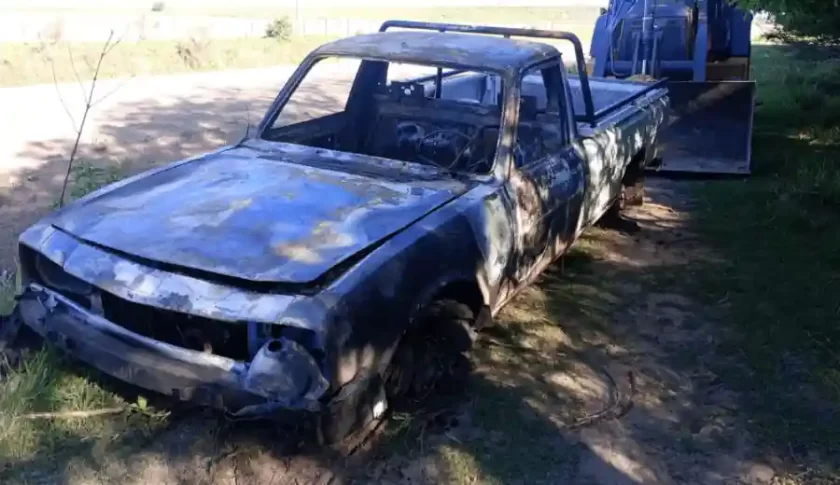 Recuperan una camioneta robada en zona rural de San Jerónimo del Sauce Recuperan una camioneta robada en zona rural de San Jerónimo del Sauce