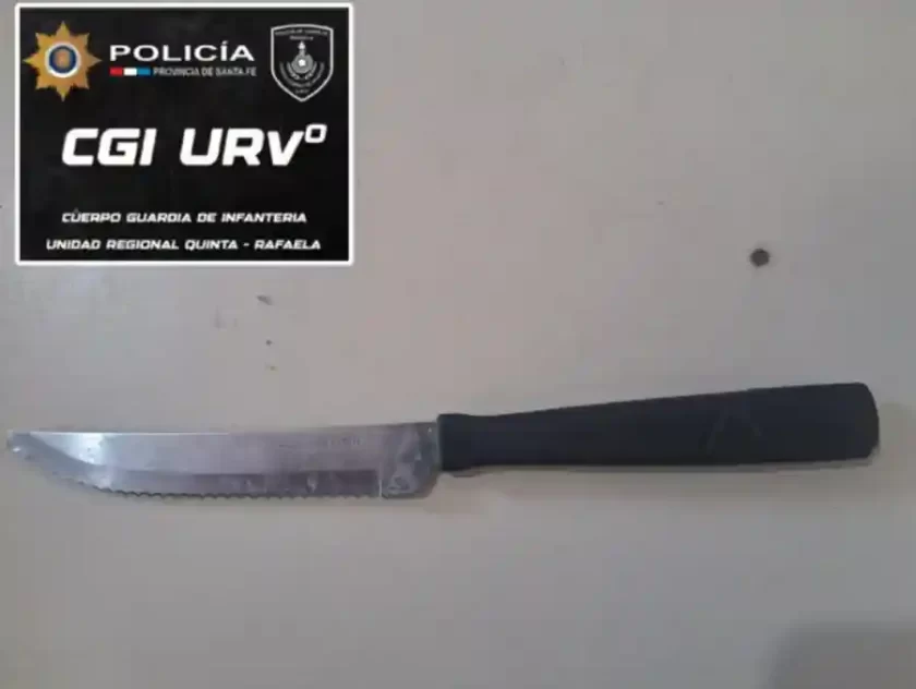 Rafaela: Secuestro de un cuchillo Rafaela: Secuestro de un cuchillo
