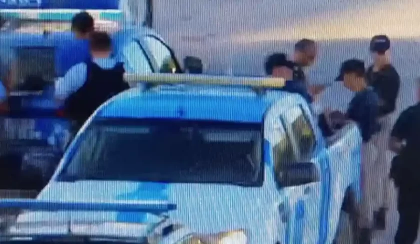 Dos jóvenes detenidos en Rafaela por transportar plantas de marihuana en bicicleta Dos jóvenes detenidos en Rafaela por transportar plantas de marihuana en bicicleta