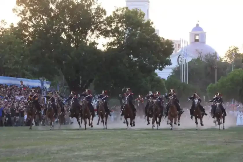 La Jefatura de la Policía de la provincia participó del 212º aniversario del Combate de San Lorenzo La Jefatura de la Policía de la provincia participó del 212º aniversario del Combate de San Lorenzo