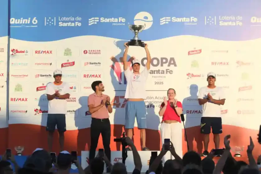 Occhipinti se consagró en la maratón acuática Santa Fe-Coronda Occhipinti se consagró en la maratón acuática Santa Fe-Coronda
