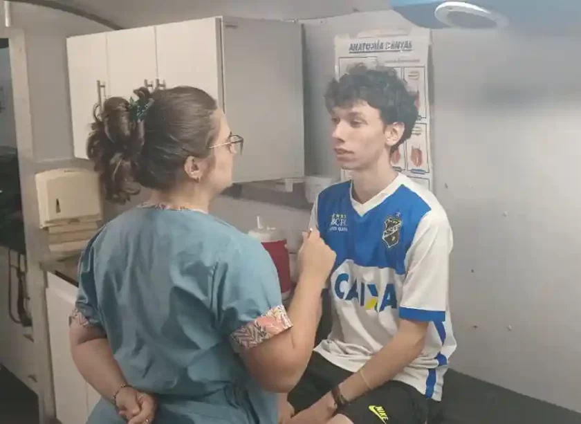 Chequeos médicos para árbitros de la Liga Rafaelina de Fútbol en el marco del programa "Hay Equipo" Chequeos médicos para árbitros de la Liga Rafaelina de Fútbol en el marco del programa "Hay Equipo"