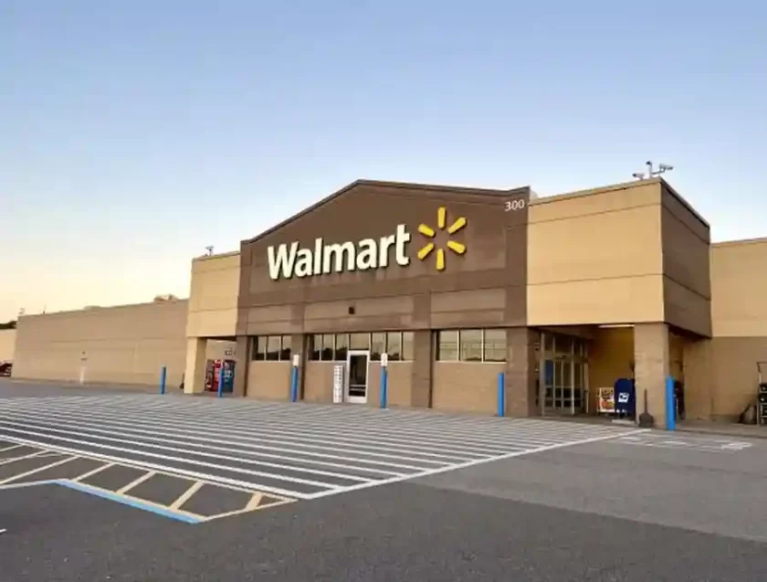 Una mujer es prohibida en todos los supermercados Walmart en España tras repetidos robos con el "truco del reloj" Una mujer es prohibida en todos los supermercados Walmart en España tras repetidos robos con el "truco del reloj"