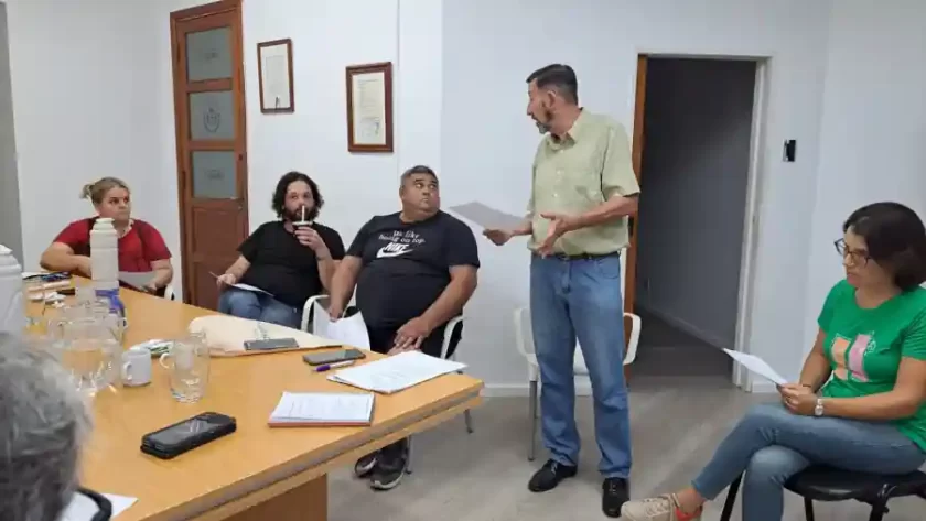 Diálogo y planificación: Se llevó a cabo una reunión para dar inicio al cronograma de trabajo 2025 del “Presupuesto Participativo” y las elecciones de autoridades vecinales Diálogo y planificación: Se llevó a cabo una reunión para dar inicio al cronograma de trabajo 2025 del “Presupuesto Participativo” y las elecciones de autoridades vecinales