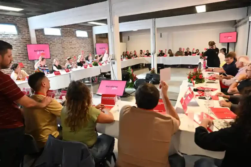 El socialismo busca ponerle un límite a Milei: irá por el juicio político e impulsa candidatos en todas las provincias El socialismo busca ponerle un límite a Milei: irá por el juicio político e impulsa candidatos en todas las provincias