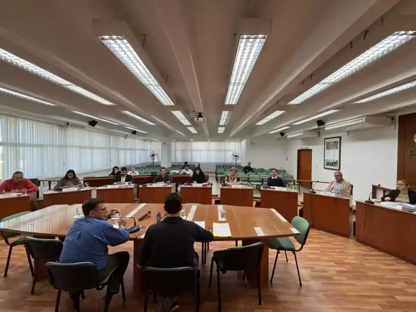 Reunión en el Concejo Municipal para abordar recambio de luminarias LEDS y pavimentación de Yrigoyen Reunión en el Concejo Municipal para abordar recambio de luminarias LEDS y pavimentación de Yrigoyen