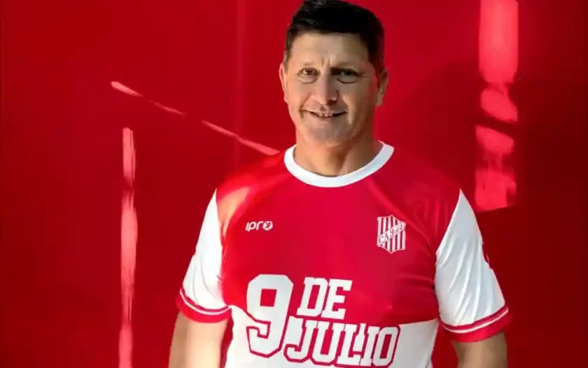 Marcelo "El Chaqueño" Varela asumió como nuevo DT de 9 de Julio en el Federal A Marcelo "El Chaqueño" Varela asumió como nuevo DT de 9 de Julio en el Federal A