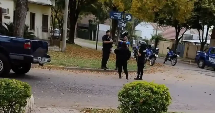 Vecinos de Barrio Belgrano, hartos de la inseguridad, ajusticiaron a un ladrón tras un robo Vecinos de Barrio Belgrano, hartos de la inseguridad, ajusticiaron a un ladrón tras un robo