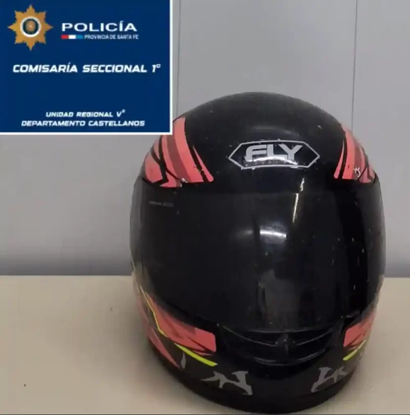 Rafaela: Detienen a hombre por intento de hurto de casco en Plaza Islas Malvinas Rafaela: Detienen a hombre por intento de hurto de casco en Plaza Islas Malvinas