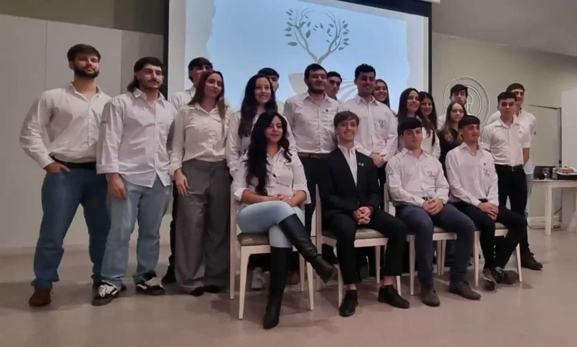 Alan Lajetzky el nuevo presidente del Ateneo de la Sociedad Rural de Rafaela Alan Lajetzky el nuevo presidente del Ateneo de la Sociedad Rural de Rafaela