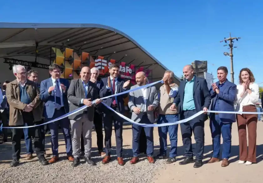 Pullaro en TodoLáctea 2025: “Santa Fe es el tractor que empuja todos los días a nuestro país para salir adelante” Pullaro en TodoLáctea 2025: “Santa Fe es el tractor que empuja todos los días a nuestro país para salir adelante”