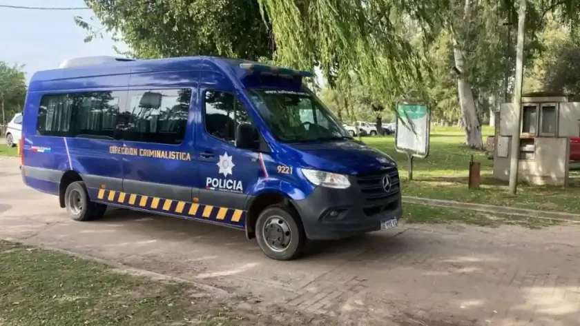 Santa Fe: Hallan un cuerpo sin vida flotando detrás del Museo de la Constitución Santa Fe: Hallan un cuerpo sin vida flotando detrás del Museo de la Constitución