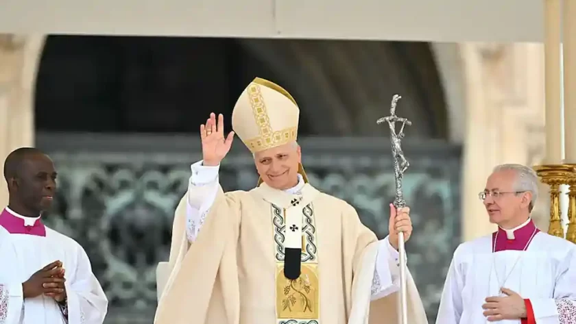 León XIV inicia su pontificado con una ceremonia centrada en el "amor" y la "unidad" León XIV inicia su pontificado con una ceremonia centrada en el "amor" y la "unidad"