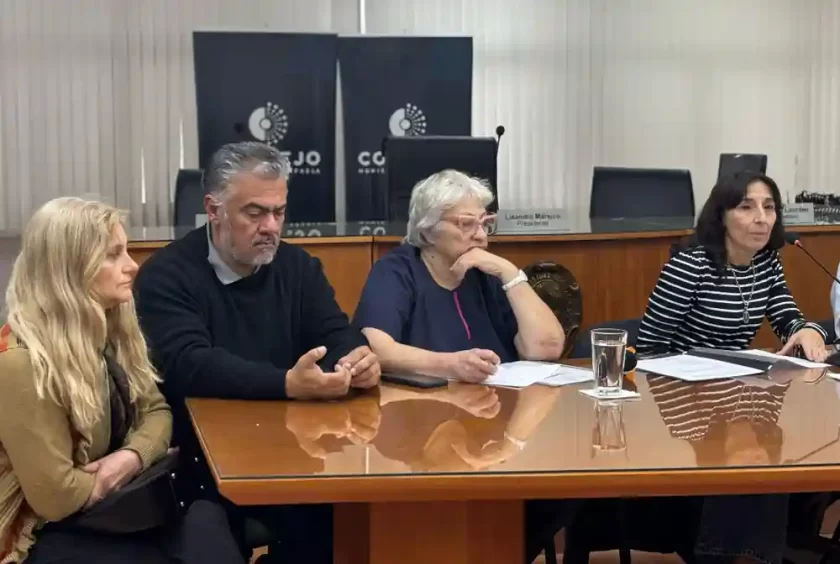 Importante encuentro entre los concejales y el Consejo Asesor sobre Consumos Problemáticos Importante encuentro entre los concejales y el Consejo Asesor sobre Consumos Problemáticos