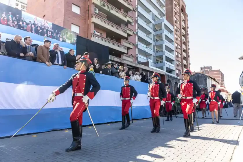 Provincia conmemora el 215° aniversario de la Revolución de Mayo con una celebración popular Provincia conmemora el 215° aniversario de la Revolución de Mayo con una celebración popular