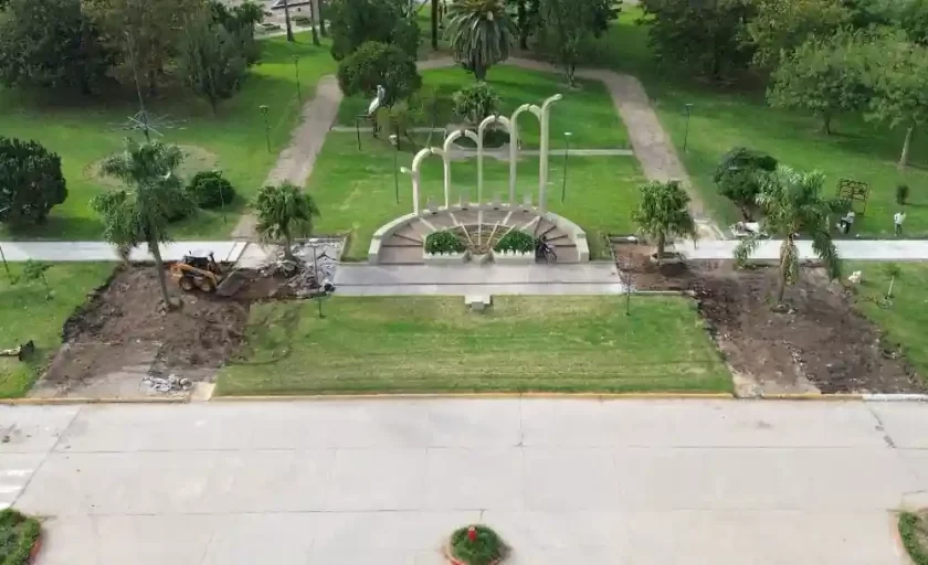 Avanza la renovación integral de la plaza principal de Humberto Primo Avanza la renovación integral de la plaza principal de Humberto Primo
