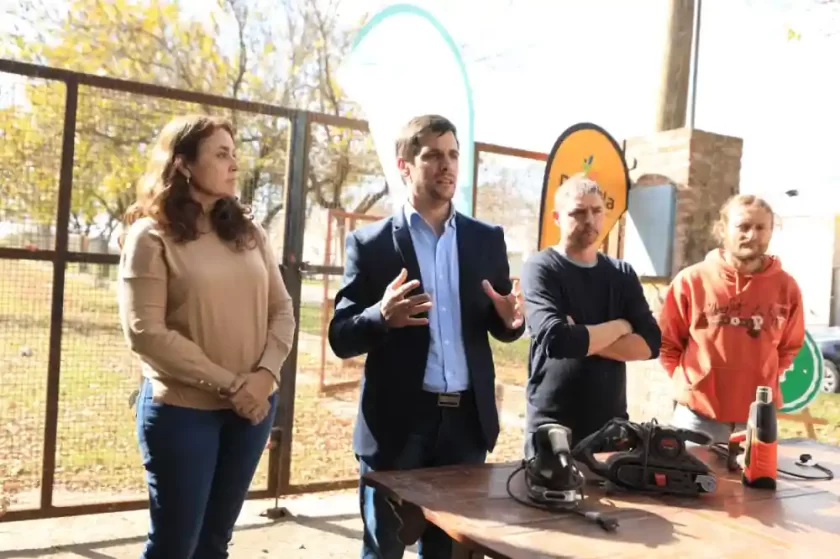 "Nos seguimos preparando y ayudando a quienes quieren trabajar, aprender y emprender" "Nos seguimos preparando y ayudando a quienes quieren trabajar, aprender y emprender"