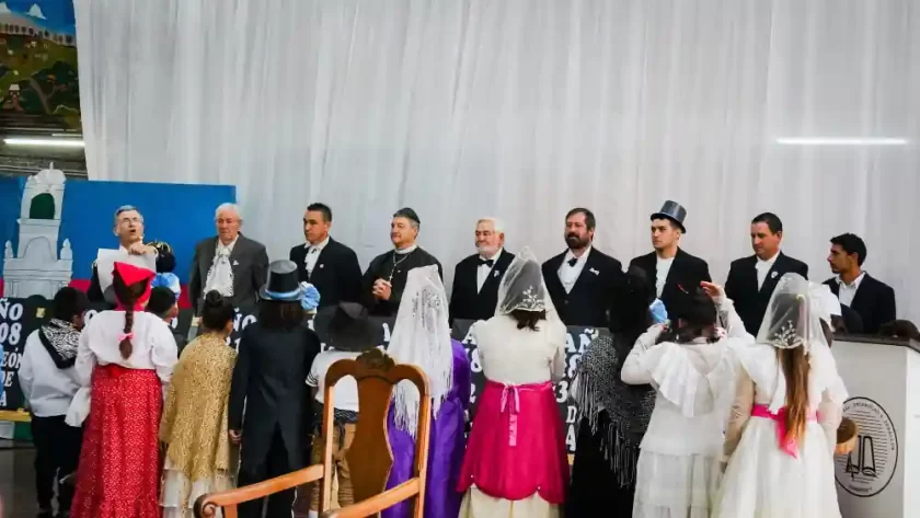 Se celebró el 25 de Mayo con un emotivo acto escolar en Humberto Primo Se celebró el 25 de Mayo con un emotivo acto escolar en Humberto Primo