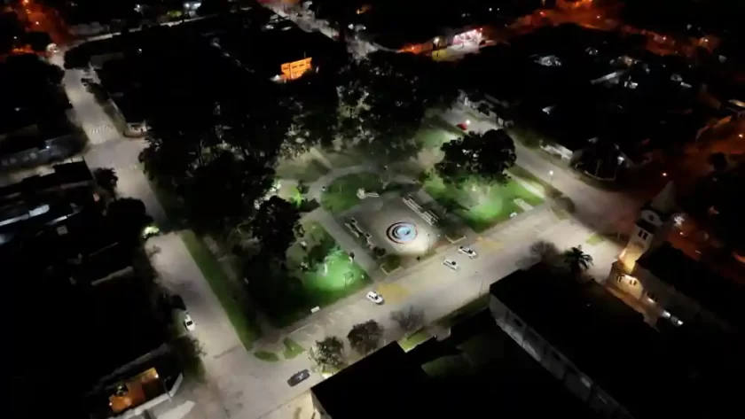 La Plaza Normando Corti ya luce renovada: avanza el plan de iluminación en barrio Villa Rosas La Plaza Normando Corti ya luce renovada: avanza el plan de iluminación en barrio Villa Rosas