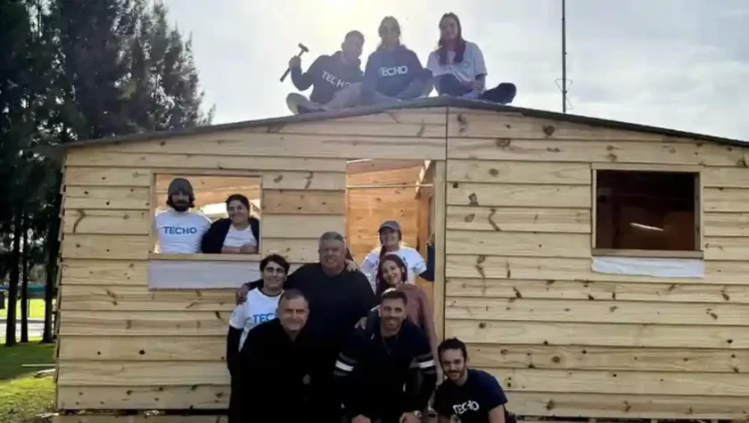 Fuerte polémica por las "casas" de AFA para Bahía Blanca: las redes destrozaron a "Chiqui" Tapia Fuerte polémica por las "casas" de AFA para Bahía Blanca: las redes destrozaron a "Chiqui" Tapia