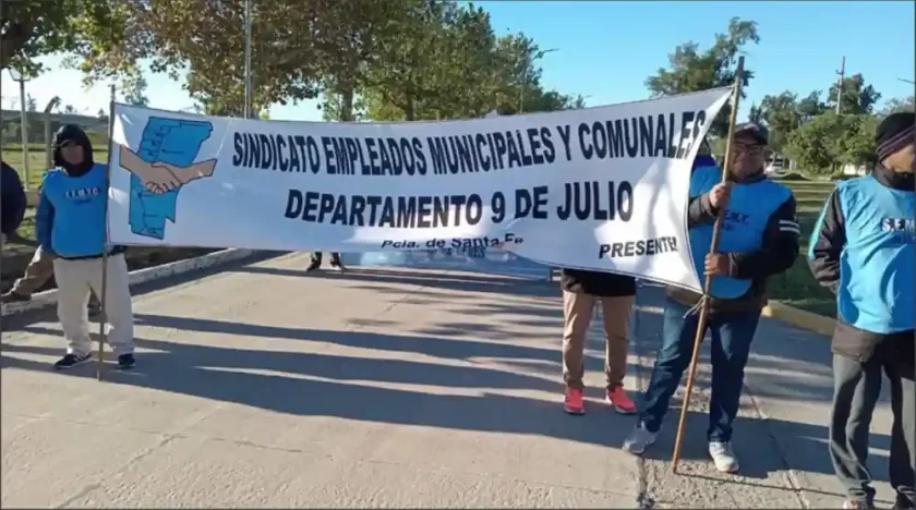 FESTRAM se movilizó en Ceres en rechazo a la oferta salarial para los trabajadores municipales FESTRAM se movilizó en Ceres en rechazo a la oferta salarial para los trabajadores municipales