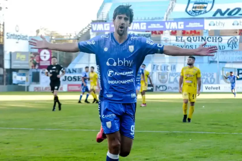 Federal A: Atlético Rafaela goleó 3-0 a Crucero del Norte y volvió a la cima Federal A: Atlético Rafaela goleó 3-0 a Crucero del Norte y volvió a la cima